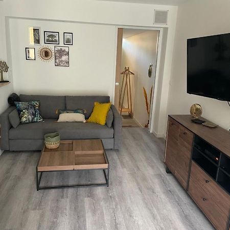 Appartement En Rez De Jardin Tout Equipe Fleurance Exteriör bild