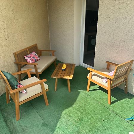 Appartement En Rez De Jardin Tout Equipe Fleurance Exteriör bild