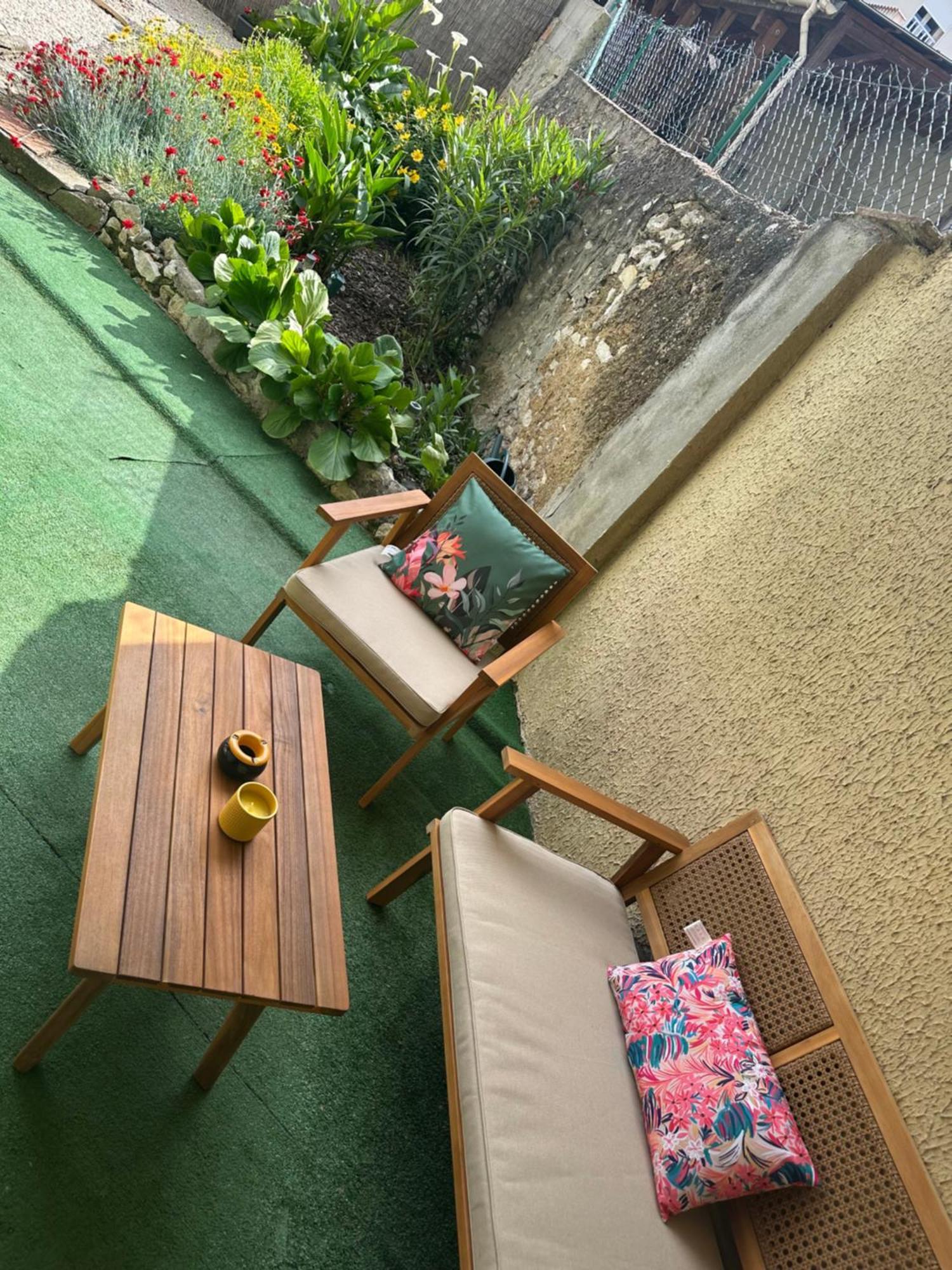 Appartement En Rez De Jardin Tout Equipe Fleurance Exteriör bild